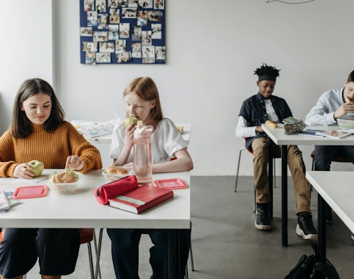 school_lunch_teens